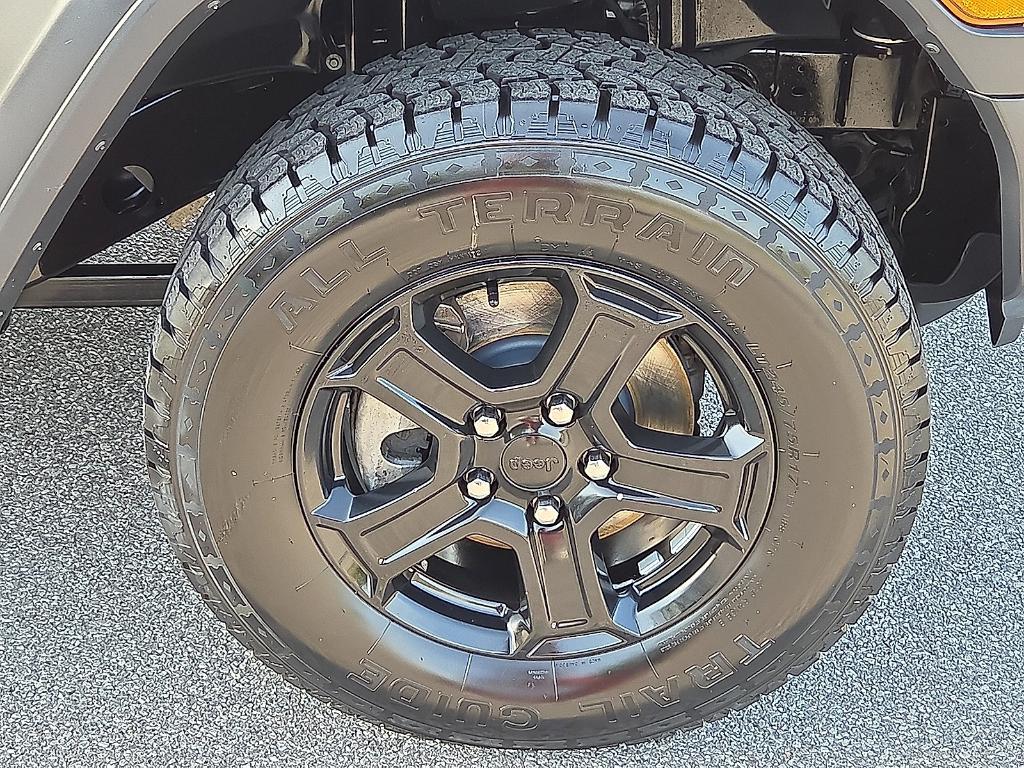 used 2018 Jeep Wrangler Unlimited car, priced at $22,995