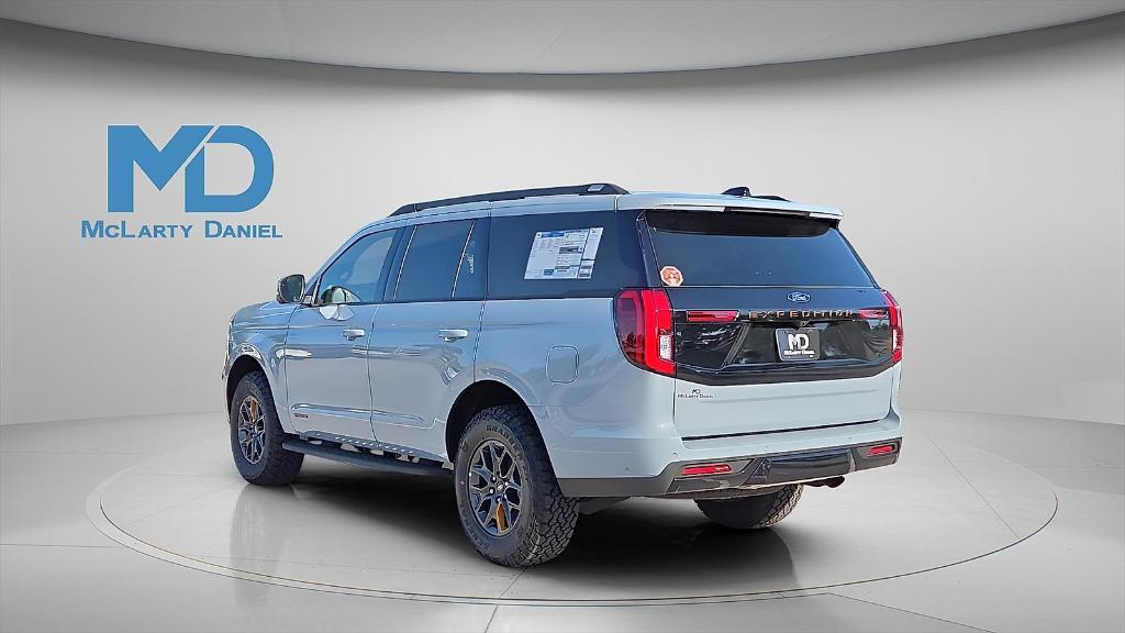 new 2025 Ford Expedition car, priced at $84,515