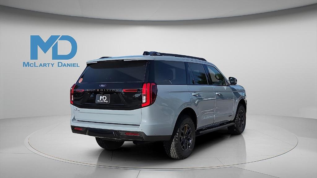 new 2025 Ford Expedition car, priced at $84,515