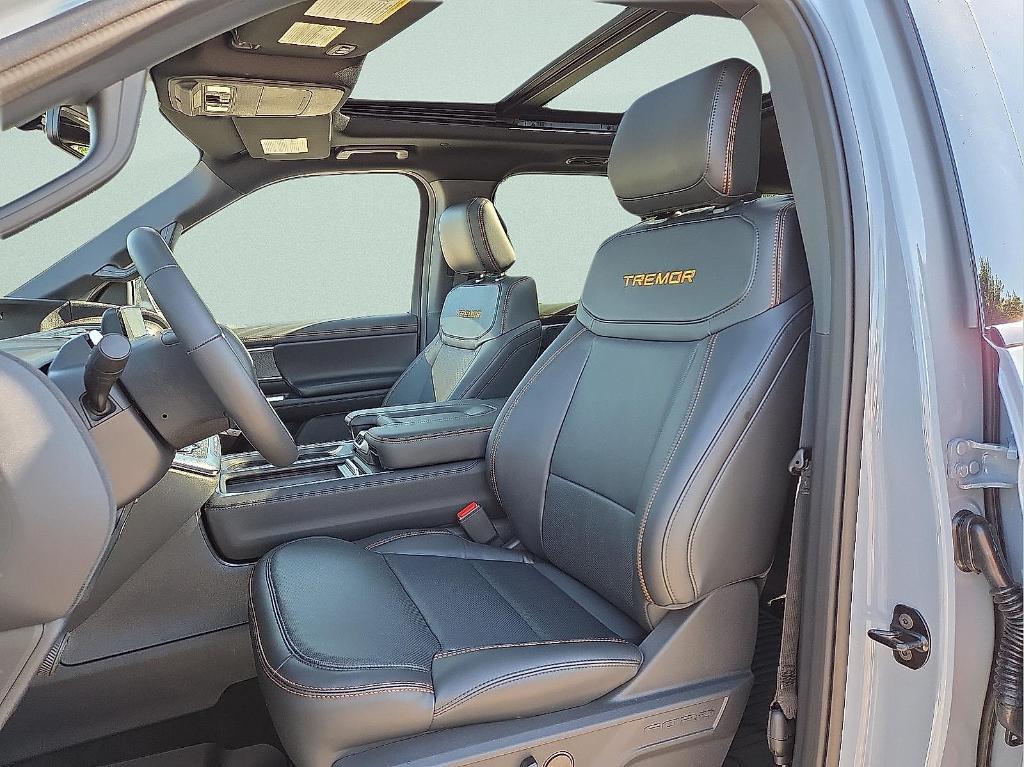 new 2025 Ford Expedition car, priced at $84,515