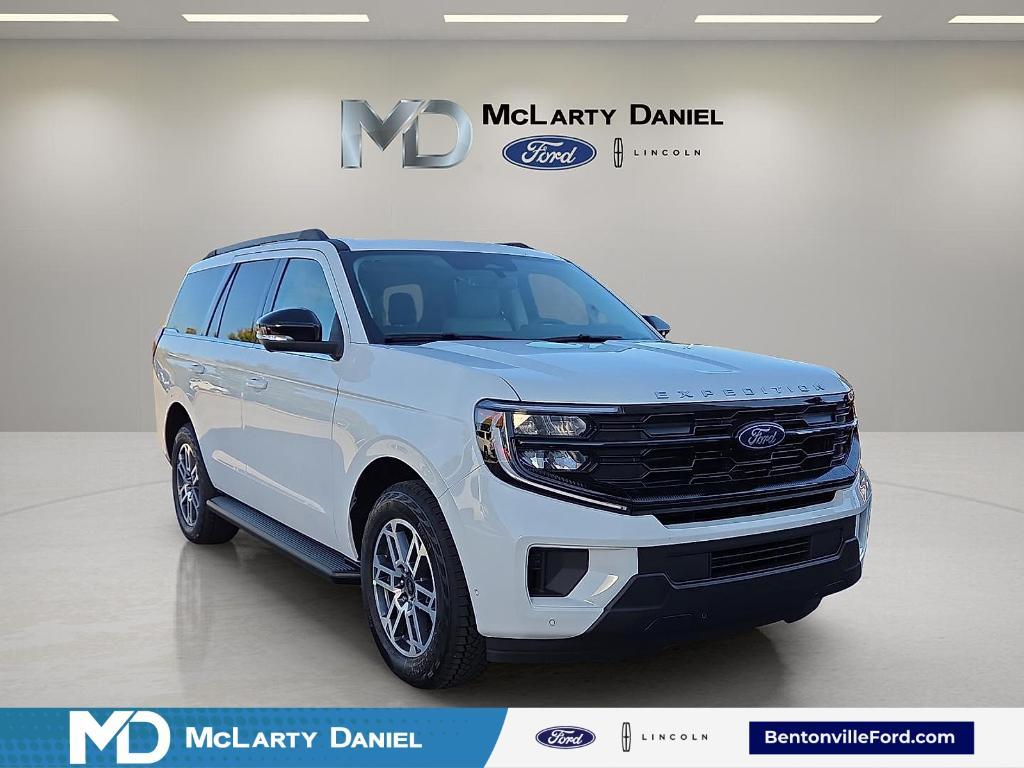 new 2025 Ford Expedition car, priced at $71,750