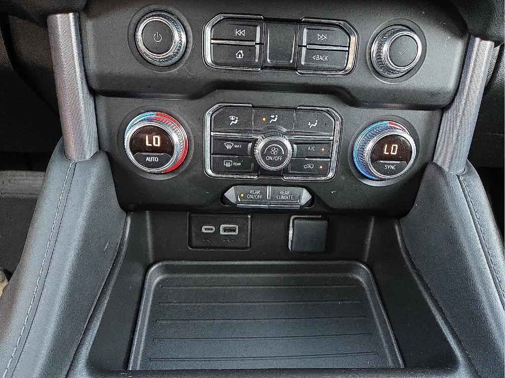 used 2023 GMC Yukon car, priced at $44,385