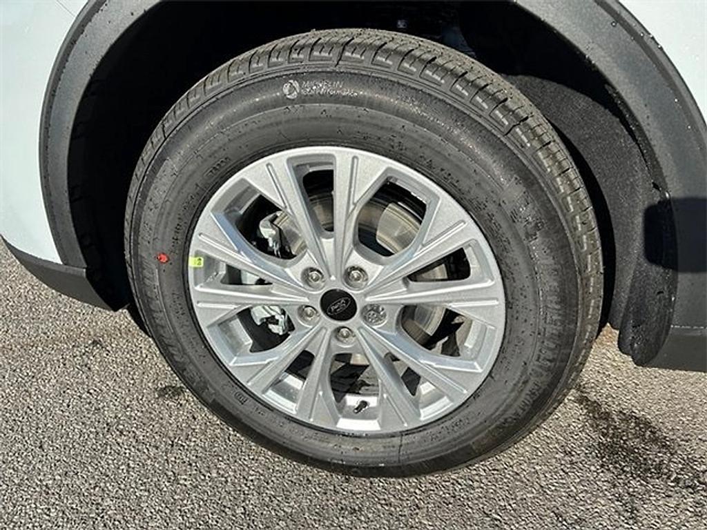 new 2025 Ford Escape car, priced at $25,440