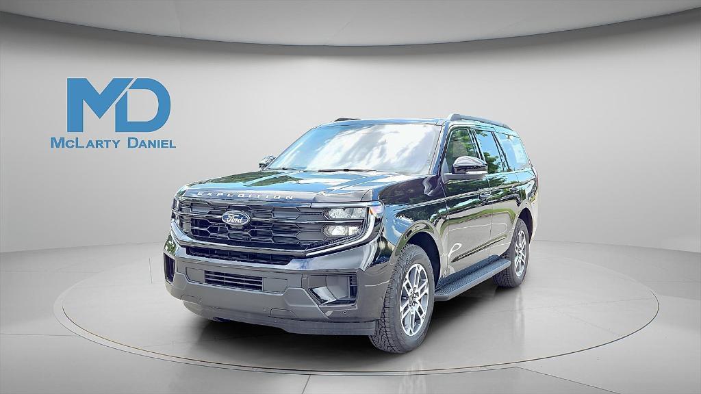 new 2025 Ford Expedition car, priced at $71,370