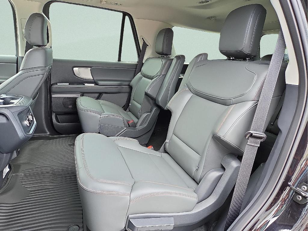 new 2025 Ford Expedition car, priced at $71,370