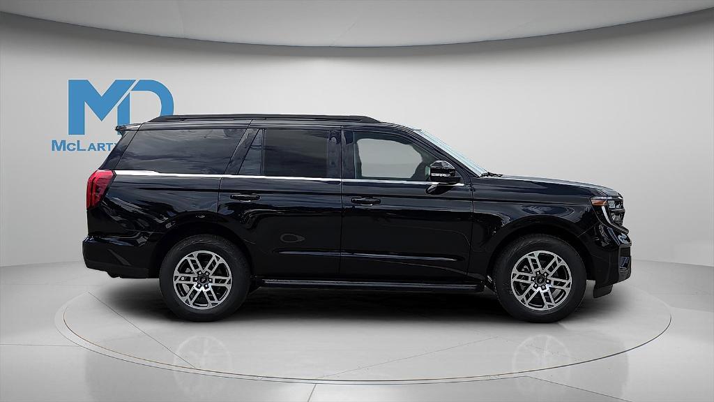 new 2025 Ford Expedition car, priced at $71,370