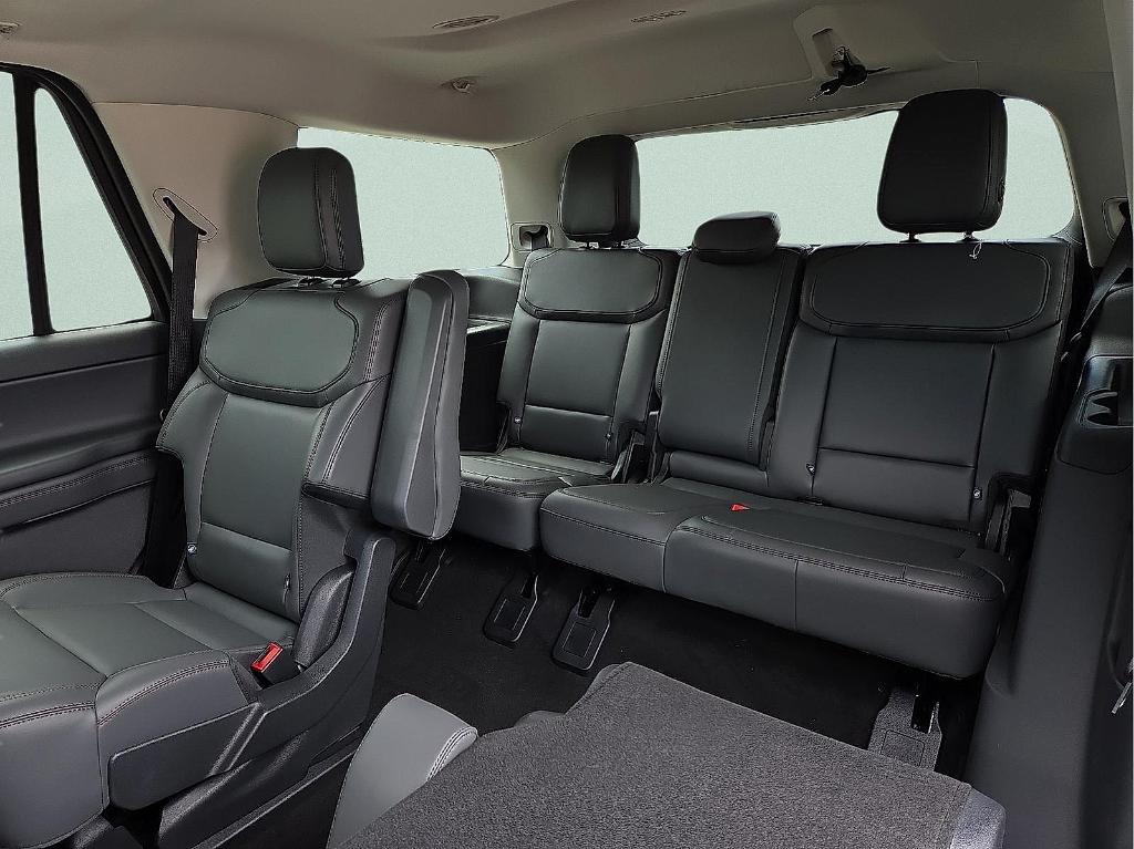 new 2025 Ford Expedition car, priced at $71,370