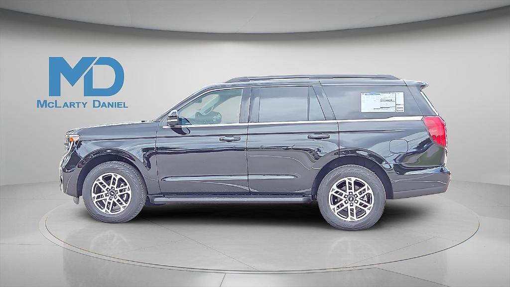 new 2025 Ford Expedition car, priced at $71,370