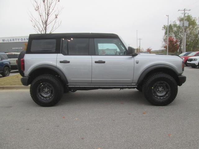 new 2024 Ford Bronco car, priced at $42,694