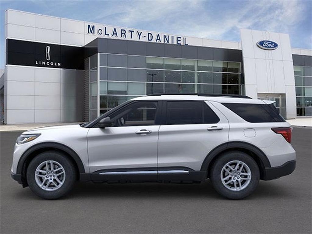 new 2025 Ford Explorer car, priced at $37,212
