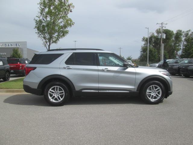 new 2025 Ford Explorer car, priced at $39,313