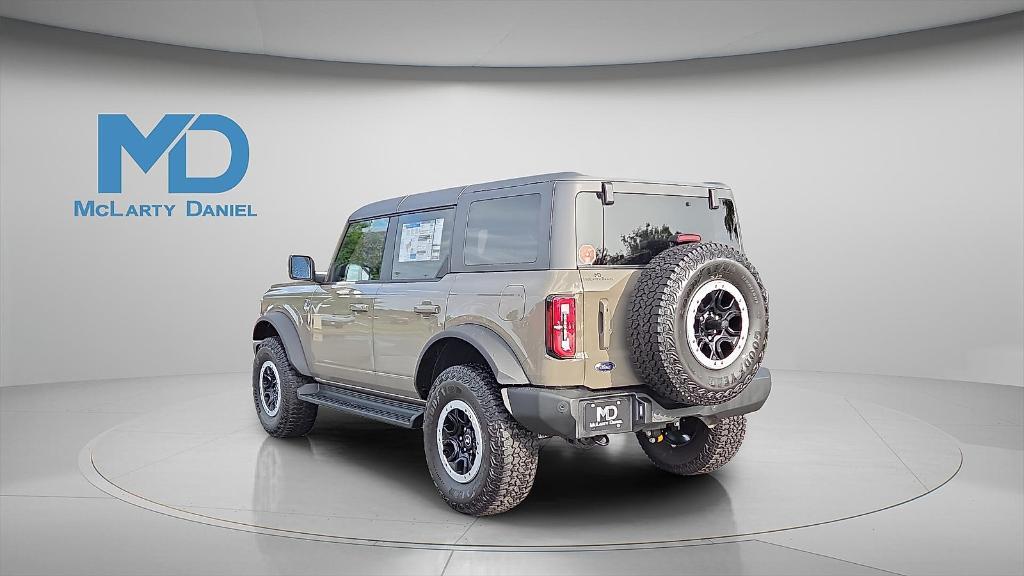 new 2025 Ford Bronco car, priced at $57,274