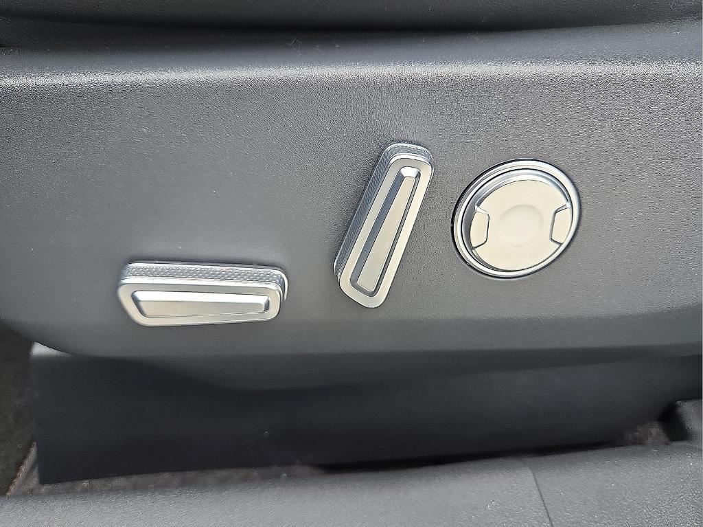 new 2026 Lincoln Nautilus car, priced at $58,854