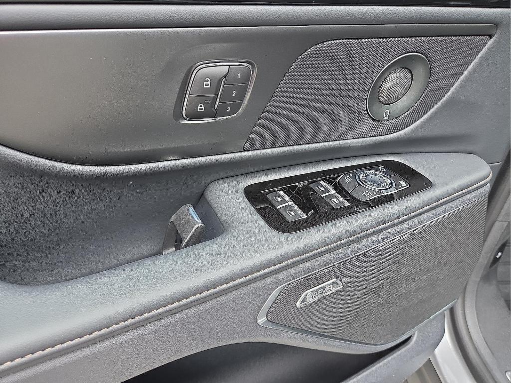 new 2026 Lincoln Nautilus car, priced at $58,854