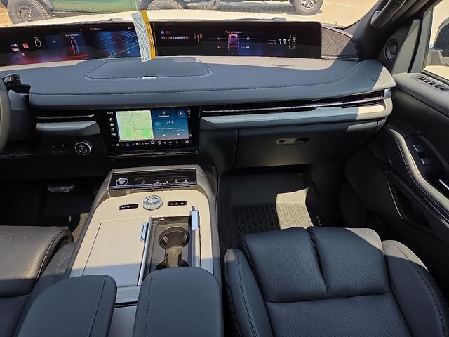 new 2025 Lincoln Navigator car, priced at $109,245