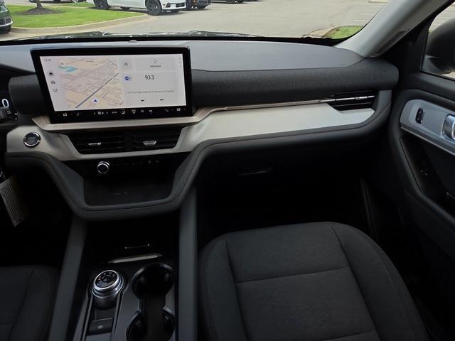 new 2025 Ford Explorer car, priced at $39,555