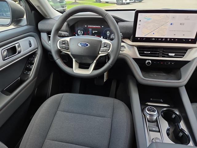 new 2025 Ford Explorer car, priced at $39,555