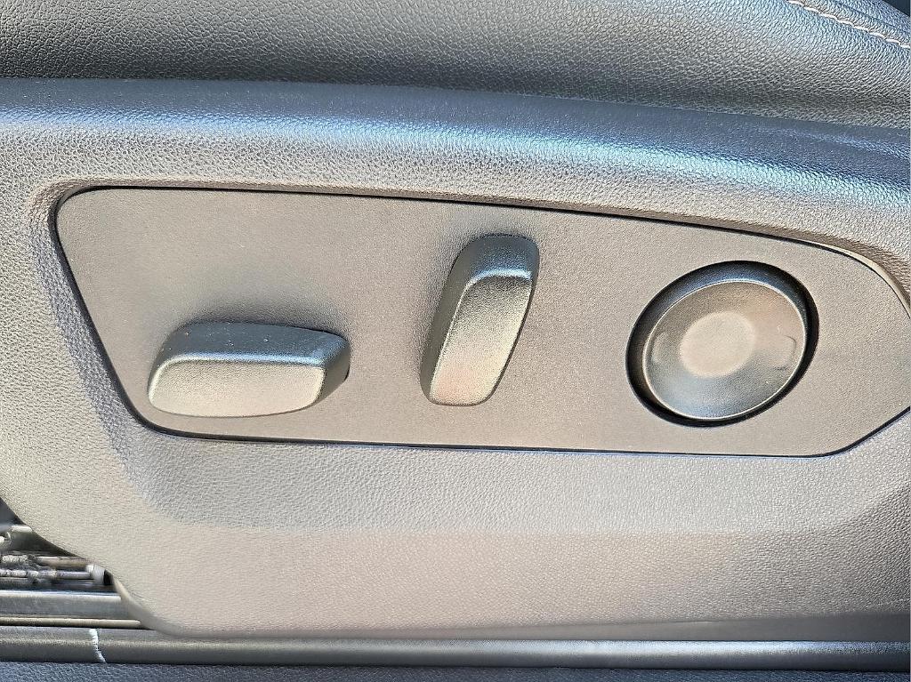 used 2024 Chevrolet Silverado 1500 car, priced at $50,860