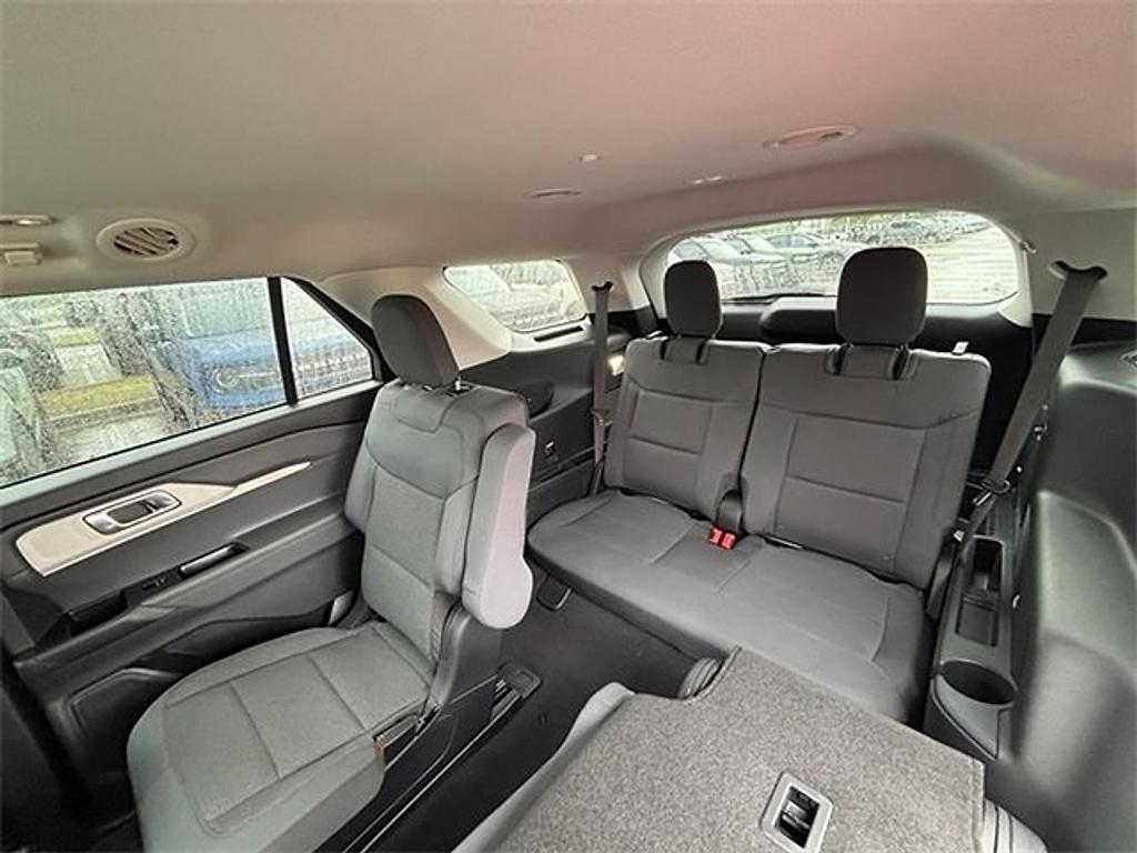 new 2025 Ford Explorer car, priced at $38,667