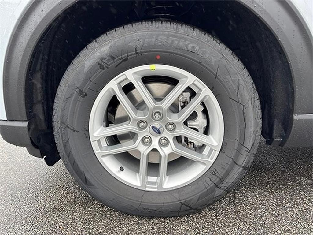 new 2025 Ford Explorer car, priced at $38,667