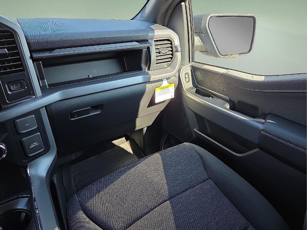 new 2025 Ford F-150 car, priced at $51,943