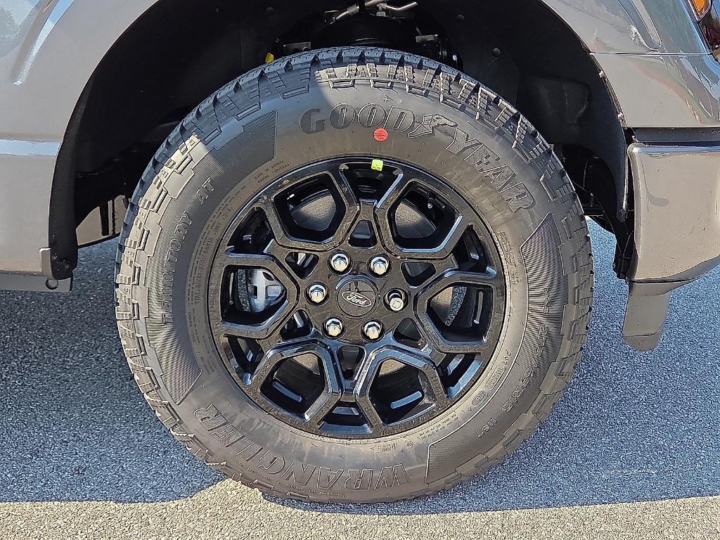 new 2025 Ford F-150 car, priced at $51,943