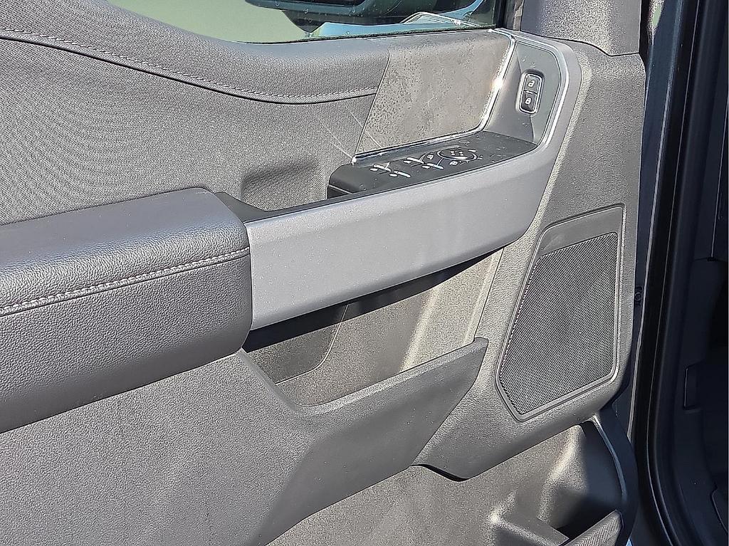 new 2025 Ford F-150 car, priced at $51,943