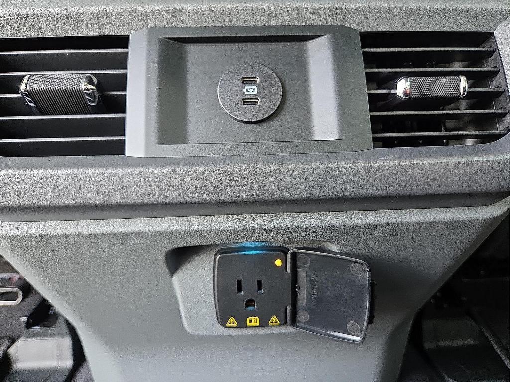 new 2025 Ford F-150 car, priced at $51,301
