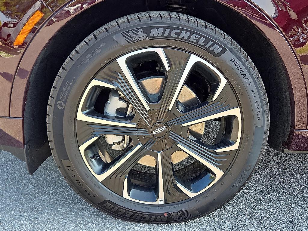 new 2025 Lincoln Nautilus car, priced at $59,198