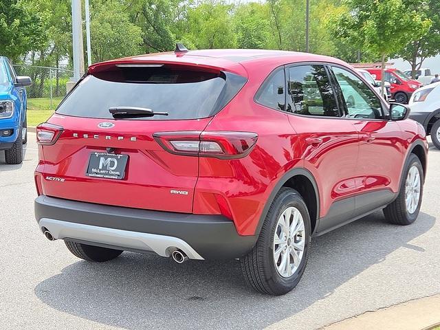 new 2025 Ford Escape car, priced at $26,432