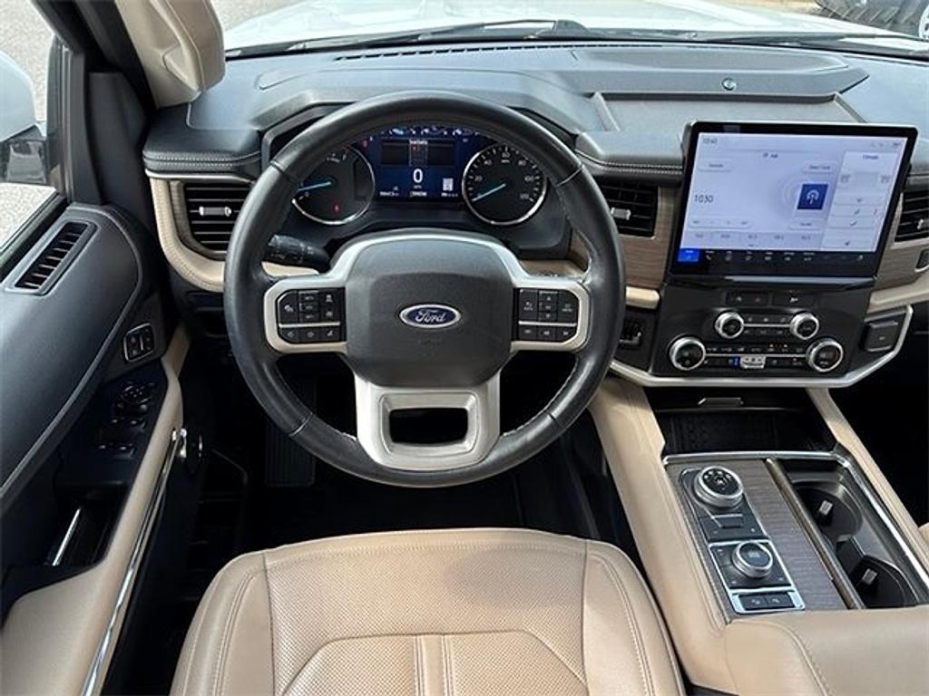 used 2024 Ford Expedition car, priced at $53,788