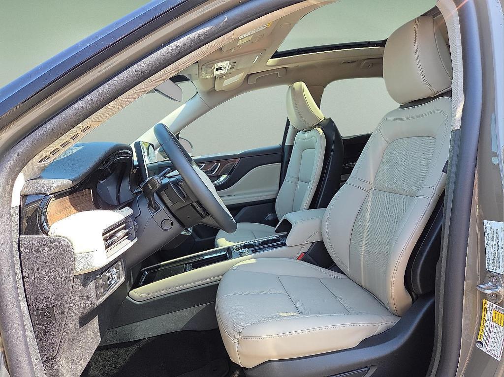 new 2025 Lincoln Corsair car, priced at $60,706