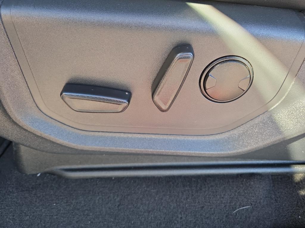 used 2024 Ford Expedition car, priced at $47,389