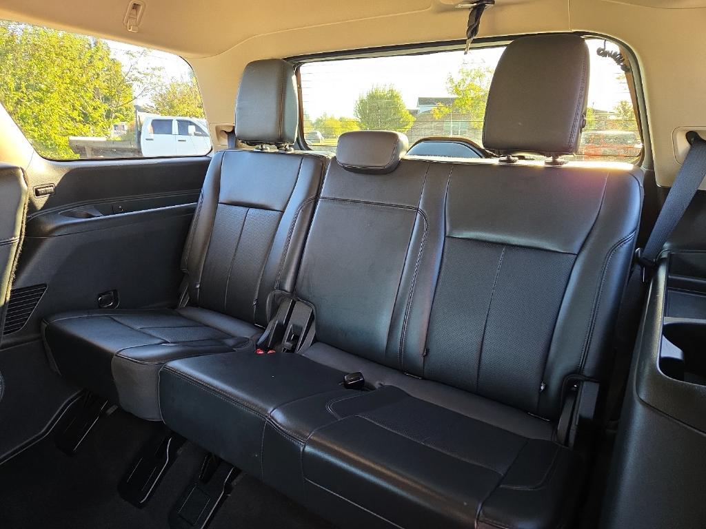 used 2024 Ford Expedition car, priced at $47,389