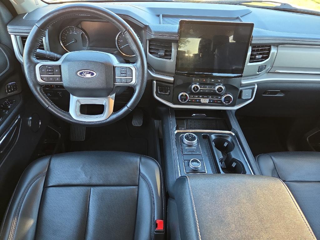 used 2024 Ford Expedition car, priced at $47,389