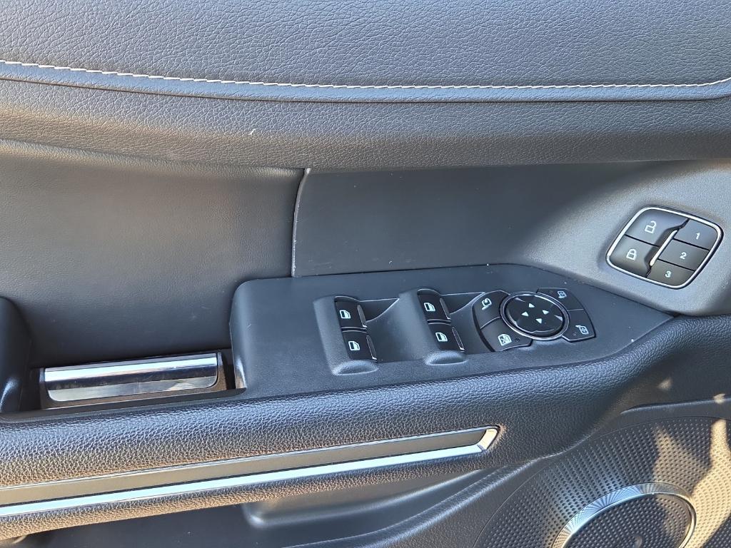 used 2024 Ford Expedition car, priced at $47,389