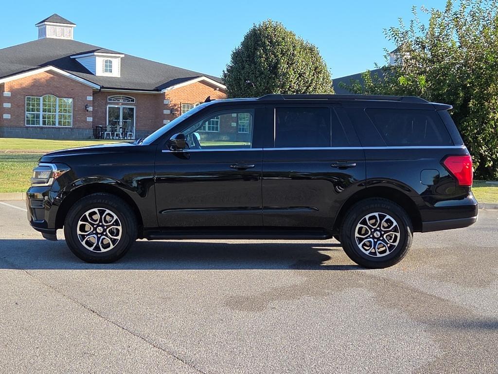 used 2024 Ford Expedition car, priced at $47,389
