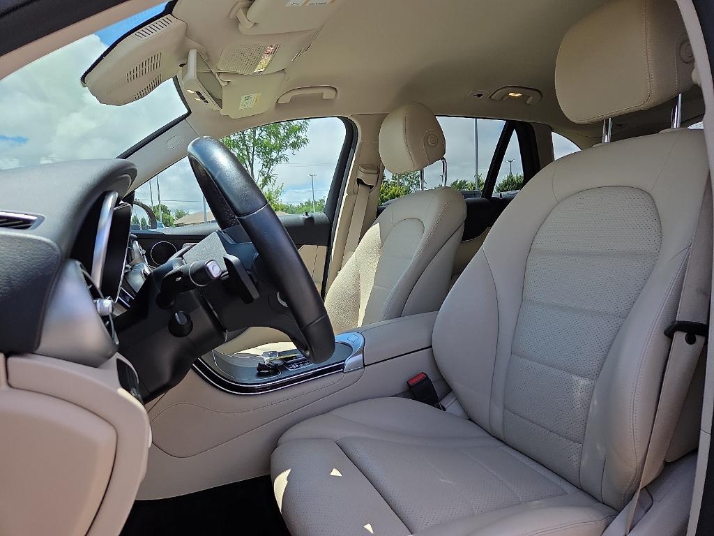 used 2020 Mercedes-Benz GLC 350e car, priced at $29,409