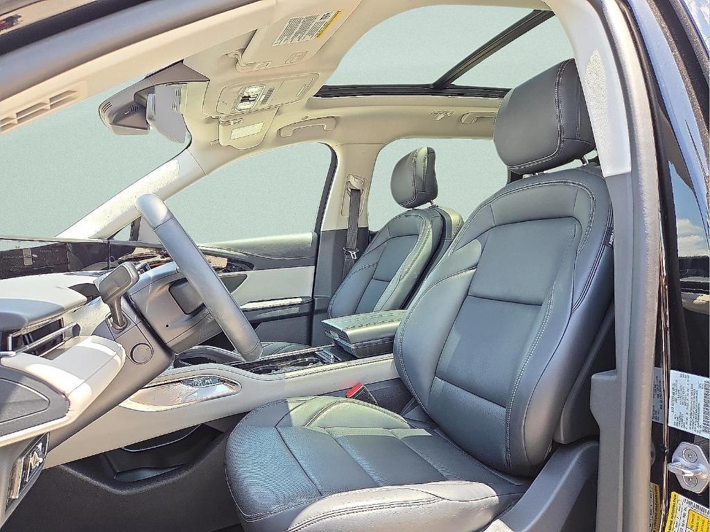 new 2025 Lincoln Nautilus car, priced at $54,882