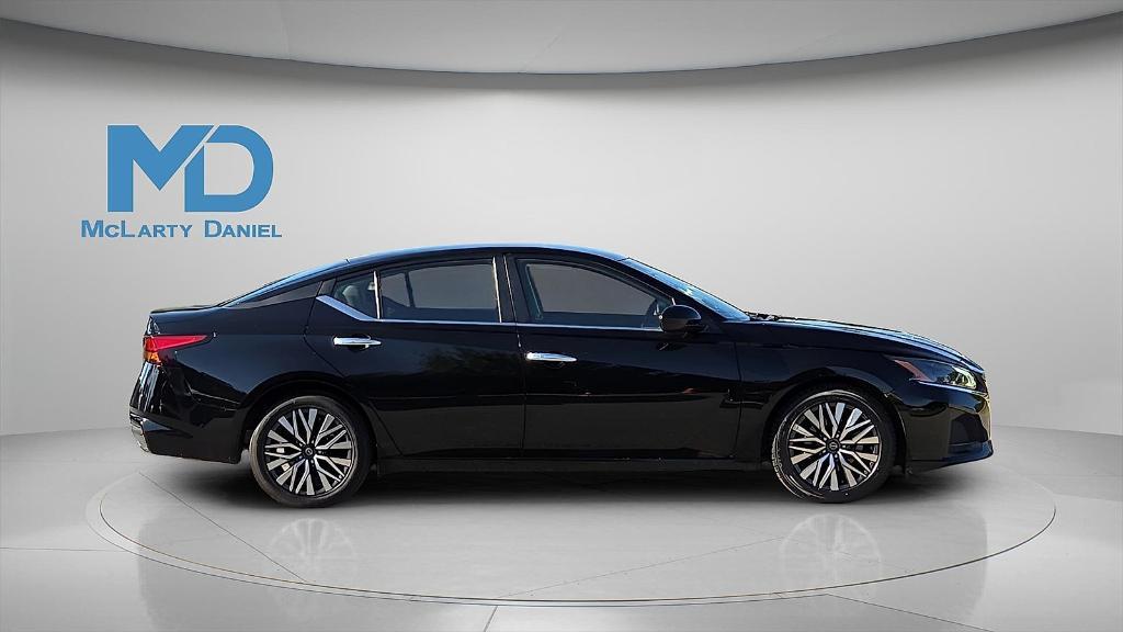 used 2023 Nissan Altima car, priced at $19,995