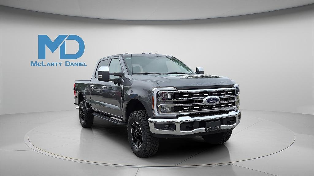 new 2025 Ford F-250 car, priced at $72,024