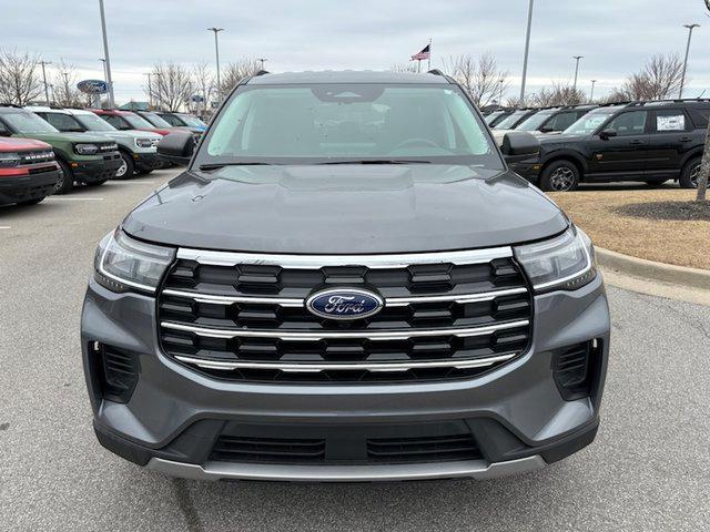 new 2025 Ford Explorer car, priced at $40,212