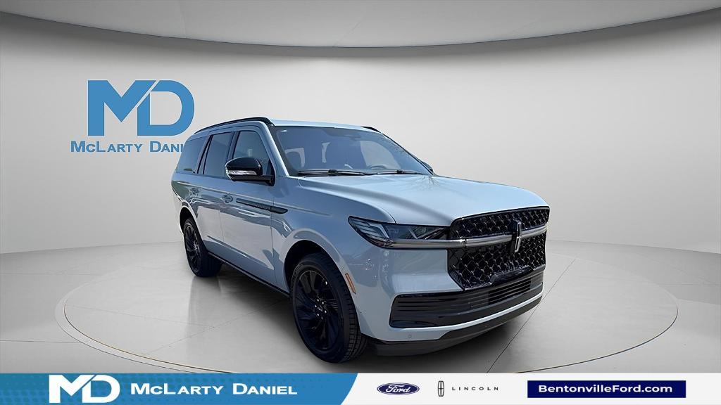 new 2025 Lincoln Navigator car, priced at $103,807