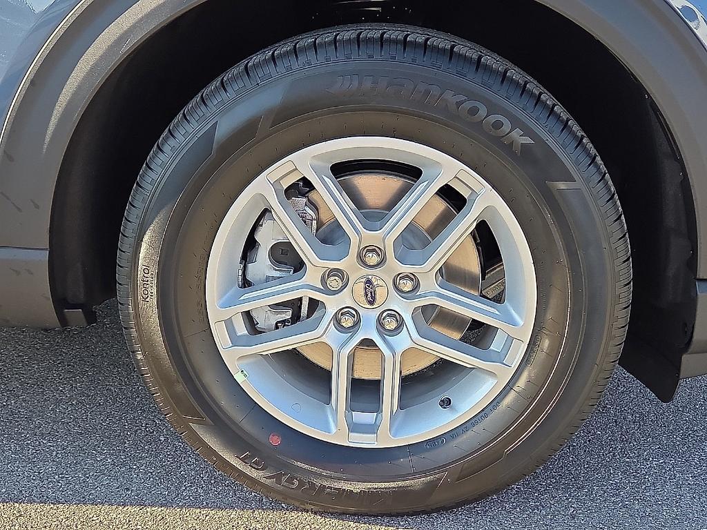 new 2025 Ford Explorer car, priced at $38,460