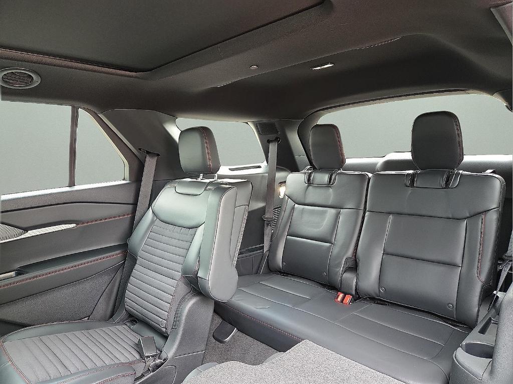 new 2025 Ford Explorer car, priced at $44,277