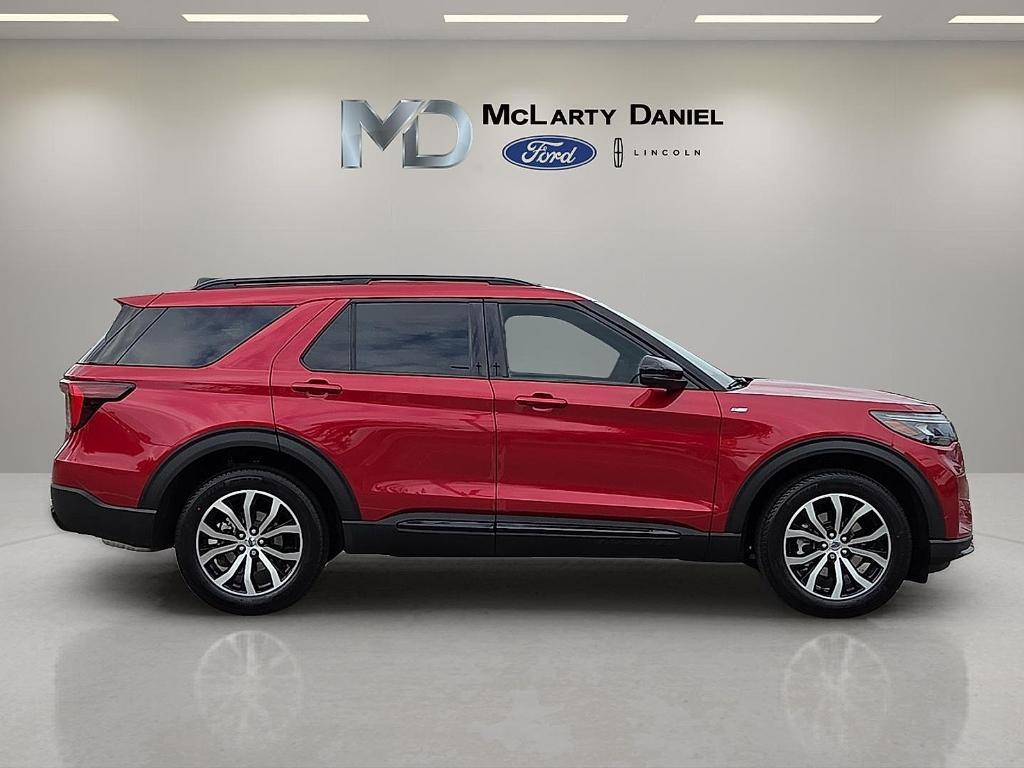 new 2025 Ford Explorer car, priced at $44,277