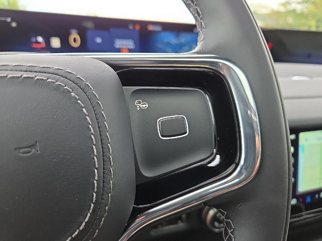 new 2025 Lincoln Navigator car, priced at $106,580