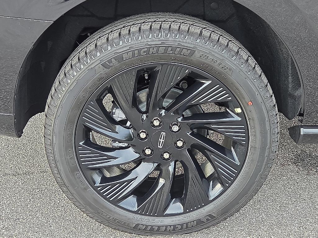 new 2025 Lincoln Navigator car, priced at $106,580