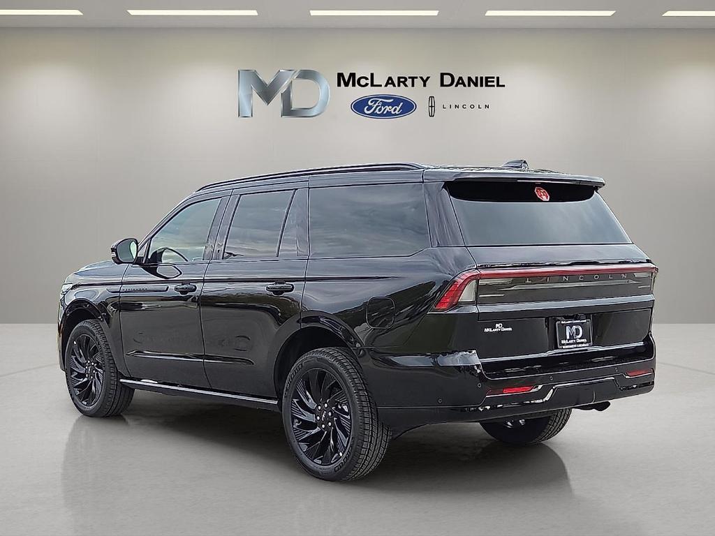 new 2025 Lincoln Navigator car, priced at $106,580