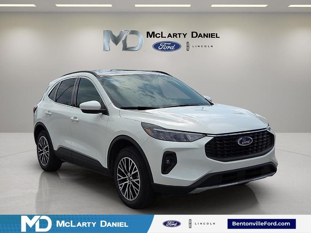 new 2025 Ford Escape car, priced at $29,055